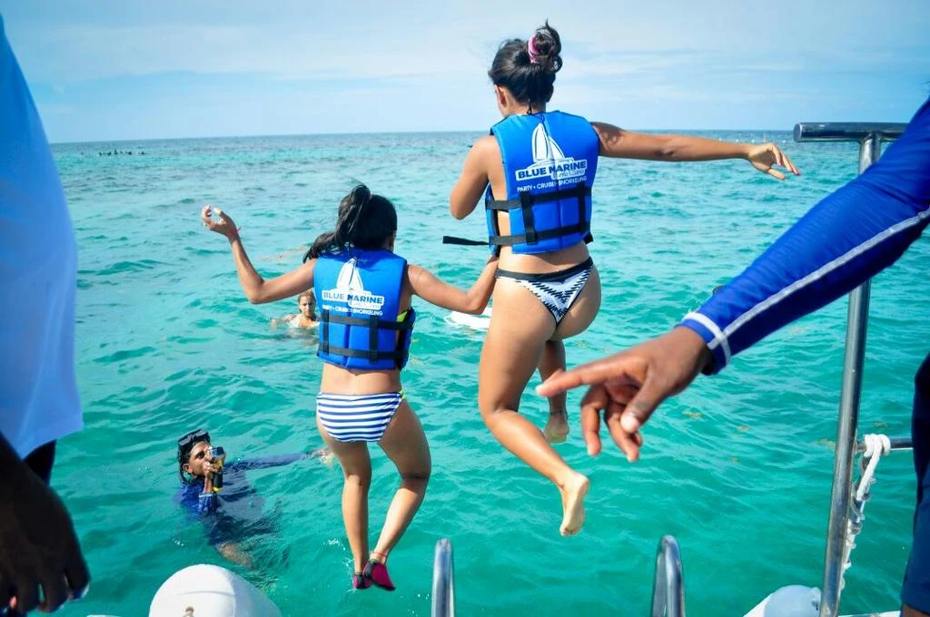 Blue Marine, Alquiler de catamarán privado en Punta Cana, 3